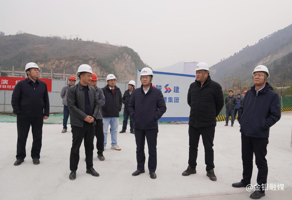 20241211-嚴(yán)平到駐山陽權(quán)屬企業(yè)調(diào)研 (2).jpg 20241211-嚴(yán)平到駐山陽權(quán)屬企業(yè)調(diào)研 (2).jpg