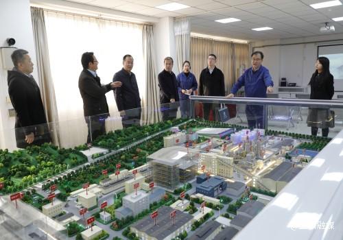 20231116-考核驗收組在企業(yè)文化展廳聽取匯報.JPG