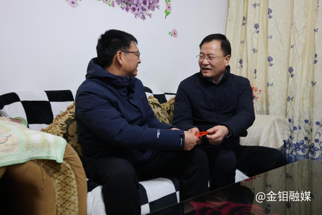 20240130-慰問(wèn)困難黨員.JPG