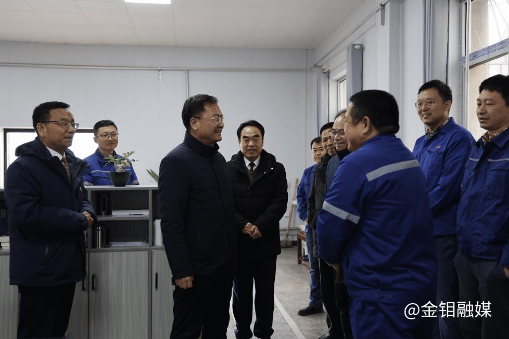 20210130-嚴(yán)平看望勞模王國(guó)順_new.jpg