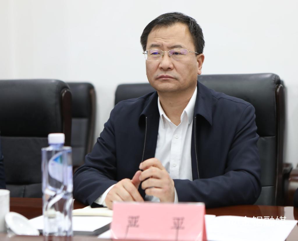 20231212-嚴平在金鉬汝陽主持召開專題會議1.jpg